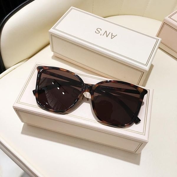 

ms 2021 new women sunglasses cat eye uv400 brand designer gradient sun glasses female oculos with box, White;black