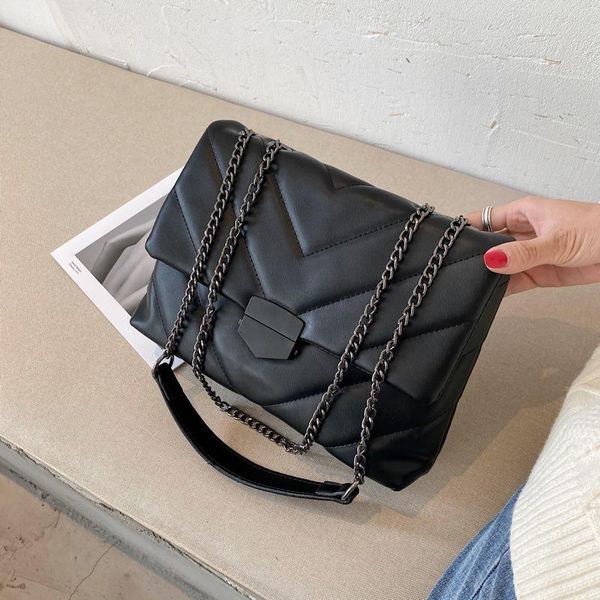 

embroidered thread ladies big bag 2020 autumn and winter new trend fashion brand designer shoulder bag wild chain messenger