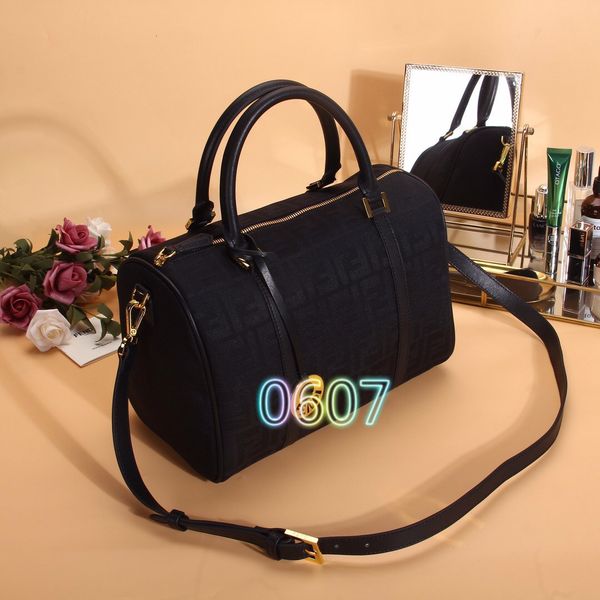 

original ladies shoulder bag 2020 brand europe and the united states messenger shoulder trend ladies shoulder bag shopping bag f6510 3449560, Black