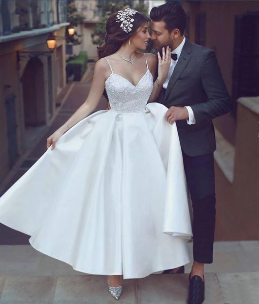 Boêmio nova linha a apliques vestidos de casamento chá-comprimento simples vestidos de noiva cetim sexy novos vestidos de casamento qua feito sob encomenda l117