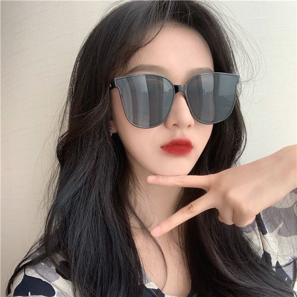 

2020 new fashion women's korean version of chaoda frame ins street sround face showing thin net red personality sunglasses, White;black