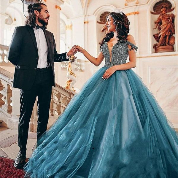 2021 Perline Off the Shoulder Quinceanera Abiti Tier Tulle Ball Gown Sweet 15 Dress Charming Junior Girls Pageant Gown