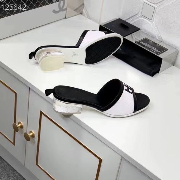 

2020 women's brand designers leather letter slippers girls indoor casual summer outddor short heels shoes black beige big size 35-41#c9