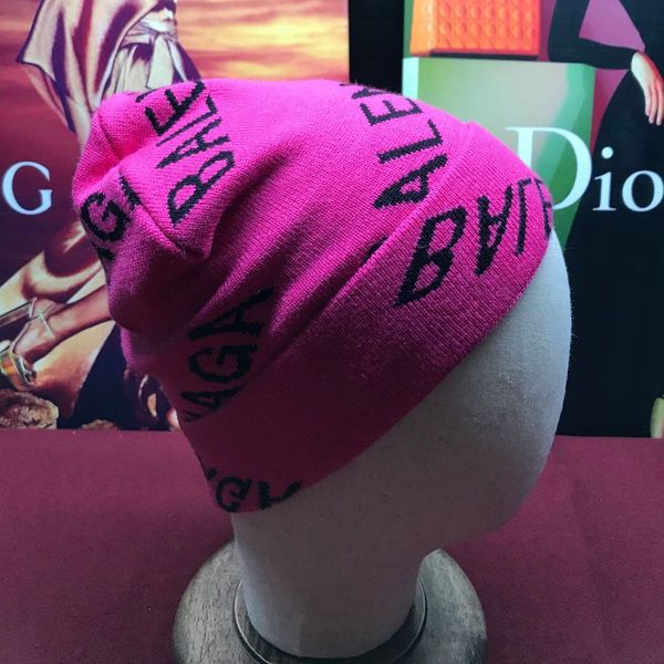 

2020 hight quality man women autumn winter beanie cap casual knitted sports cap ski gorro ugea warm designer wool knit hat skull caps, Blue;gray