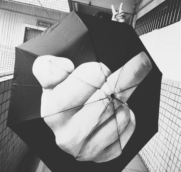 

крутые зонтики женщин складной зонт черный средний средний палец персонал парасоль палец зонтик 201130 мужчин ветрозащитный дождь wmtwh