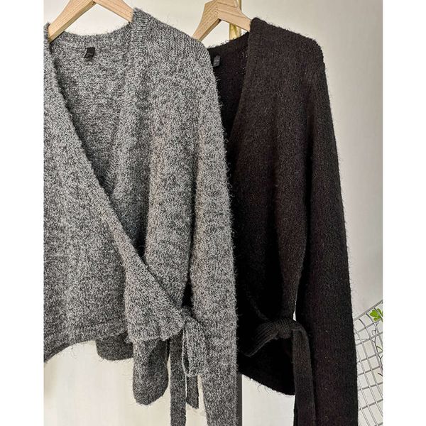 

cos2020 winter new wool v-neck long sleeve grey side lace up cardigan, White;black