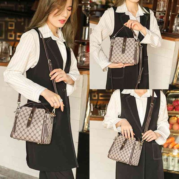 

75% off bag female new fashion, style, version, tide, hand-held sling shoulder messenger bag, large capacity soft leather handbags