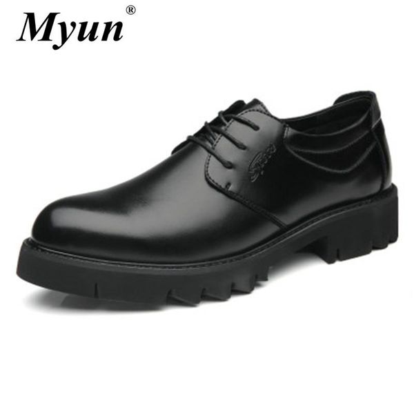 

genuine leather men formal shoes brogue for wedding party male flat men's dress shoes size 38-44 zapatos de hombre, Black
