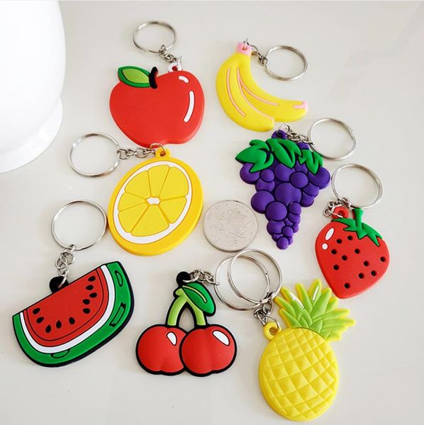 Carino frutti Keychain PVC Strawberry Ananas Ananas portachiavi per le donne uomini catena chiave auto chiave anello gioielli
