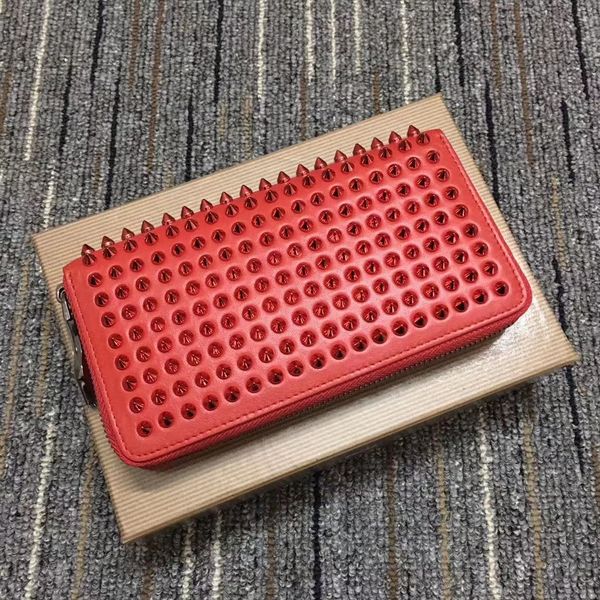 

rivet wallet is to carry money, cards, long business,genuine leather classic standard interior zipper pocket wallet,22391, Red;black