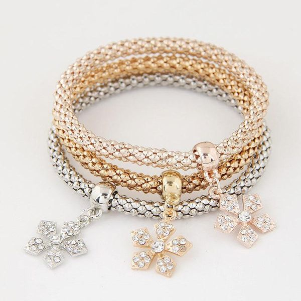 

charm bracelets yada 2021 flower petals shape pendant bracelets&bangles for women friendship bracelet jewelry wholesale bt200388, Golden;silver