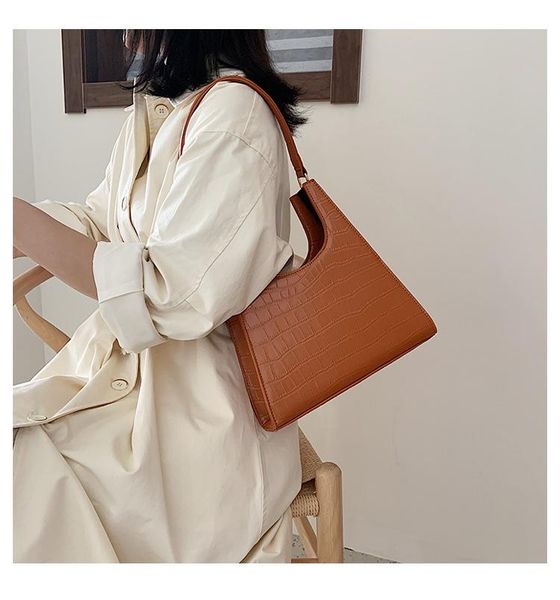 

women crocodile pattern type pu shoulder bag triangle bag retro handbag