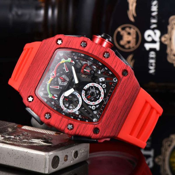 

2021 men's carbon fiber 6-pin running second flat conical crown quartz new round watch ing