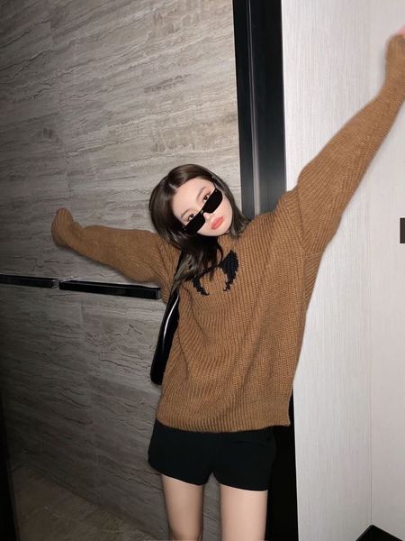 

1210 2021 spring sweater long sleeve crew neck pullover sweater khaki luxury womens clothes qian, White;black