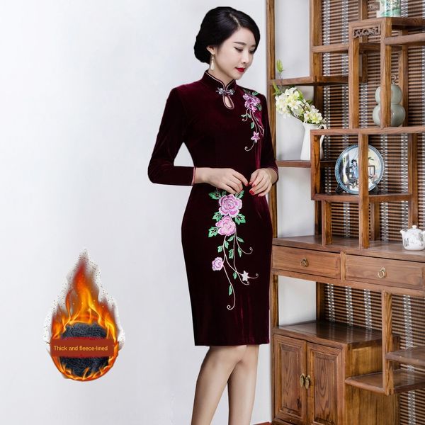 

thickened plush velvet embroidered short improved cheongsam dress new dress cheongsamembroidered cheongsam style 9 points in autumn and wint, Black;gray
