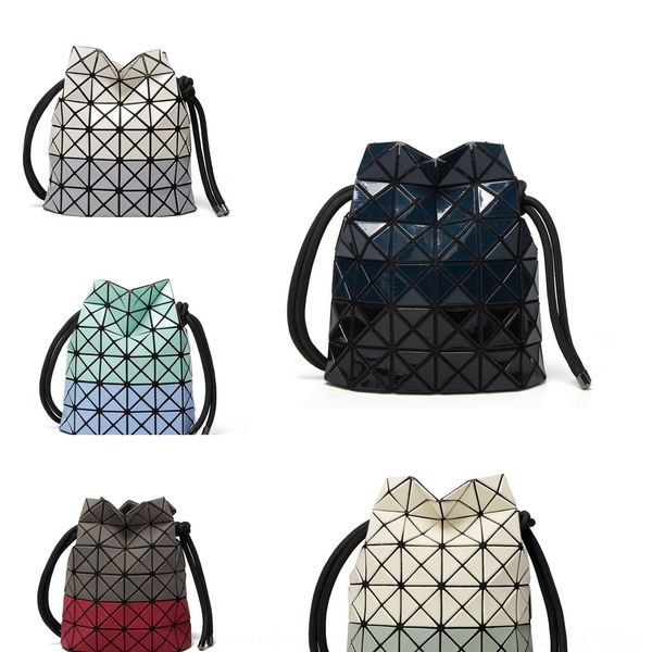 

nzh33 of zhai shoulder same style san lingge color matching drawstring messenger single bagshoulder mouth bucket cabbage bag bundle bag the