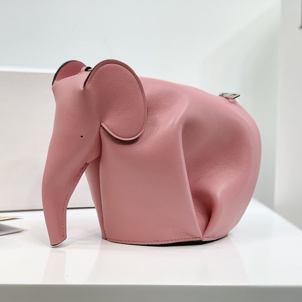 

adopt imported cowhide fashion bags 92620 baby elephant shoulder bag on the basis of cute appearance, cool feeling is added