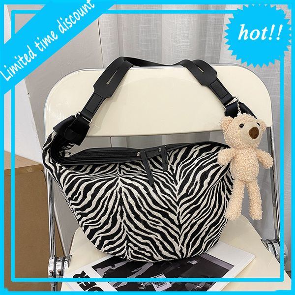 

cute 2020 new style messenger bag female versatile ins large capacity student korean fashion canvas dumplings