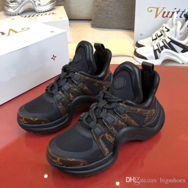

platform designer paris 17fw triple s fashion men women old dad shoes black leather casual flat shoes luxury sneakers