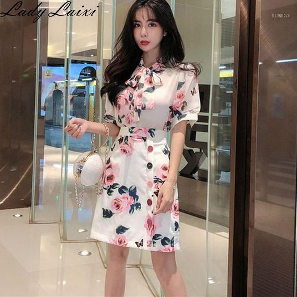 

2020 summer women gorgeous pink rose printed two piece set sweet bow collar short sleeve chiffon blouse + button skirt set1, White