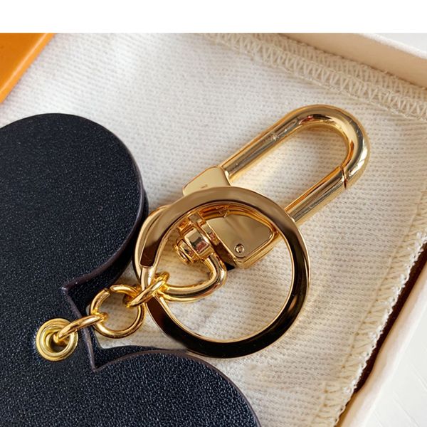 

designer key rings pendant classic old flower letter logo shape pendant black red pink three colors, Slivery;golden