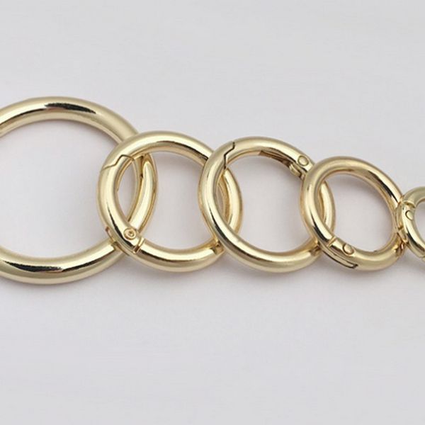 

thickened metal aperture circle car accessories key ring, Silver