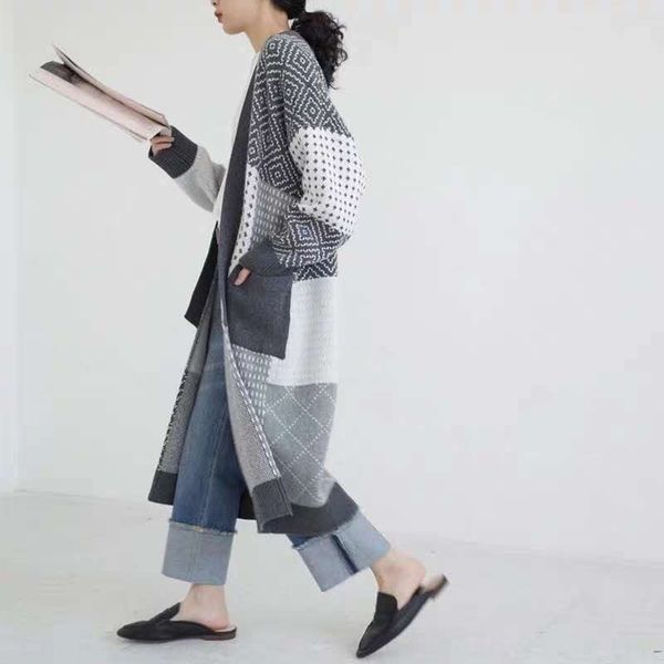 

2020 fall/winter lazy knee-high knitted cardigan loose contrast color jacquard mid-length literary thickened sweater coat for coat sweaterja, White;black