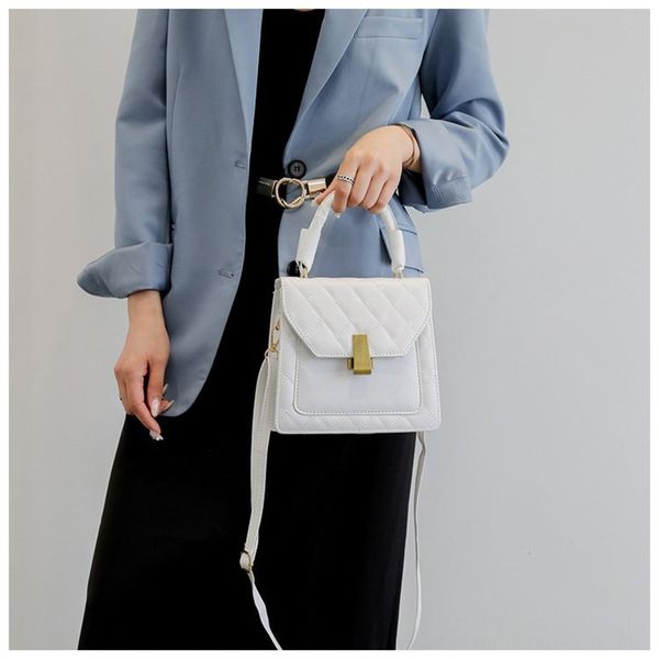 

чистая плечи квадрат красный крест цепи тела маленький 2020 новая мода лето замок одного плеча мешок женщин популярный универсальный небольш