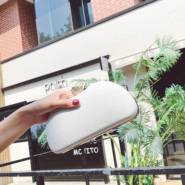 

2020 summer new fashion chain shoulder slung elegant party simple joker portable dinner bag