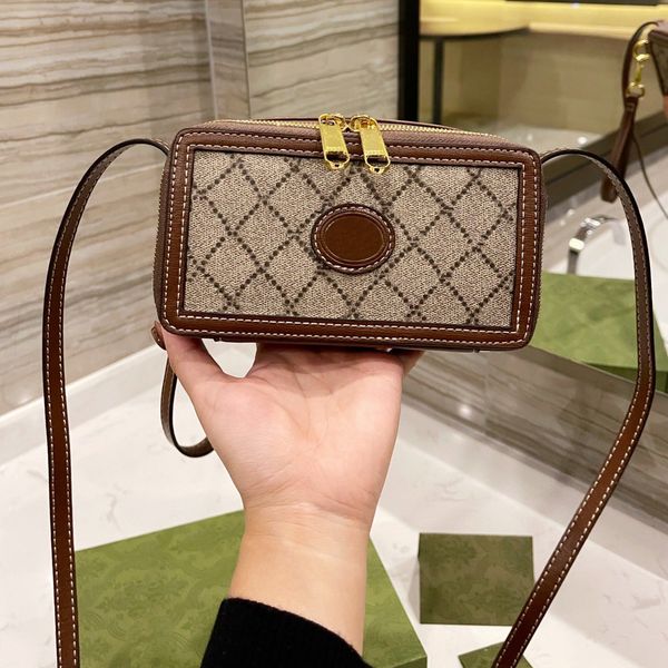 

messenger bag luxury designer brand chains bags fashion shoulder handbags lady women phone postman wallet metallic vintage