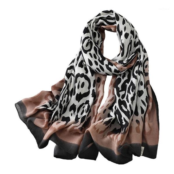 

2020 spring and autumn new korean dongdaemun pink leopard print long fringed girl wild scarf color matching leopard print1, Blue;gray