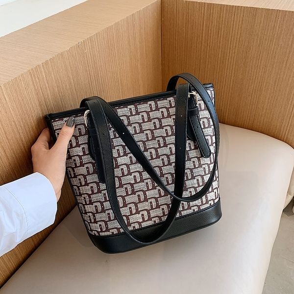 

olsitti winter pu bucket for women 2020 new design tote shoulder bags female travel handbags and totes, Red;black