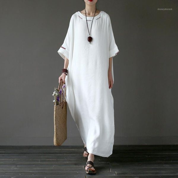 Платья партии Оптом - твердый белый плюс размер льняных вышивка женщины длинное платье оригинальные негабаритные летние бренд халат Longue Femme A0421