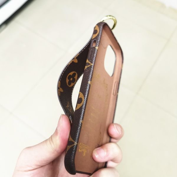 

new fashion phone case for iphone 12 12 pro max 8plus x xr leather wristband designer phone case for iphone 11 pro max