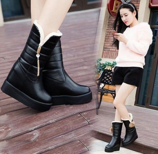 

boots 2021 winter for ladies, thickened, velvety, warm, non-slip mid-leg with thick soles and raised snow, Black