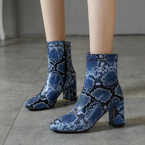 

2020 new flat shoes womans booties winter pu snake pattern shoes woman round head solid color women's winter boots size 34-39, Black