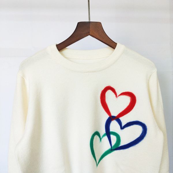 

love pattern round sleeve fashion joker knitted sweater women, White;black