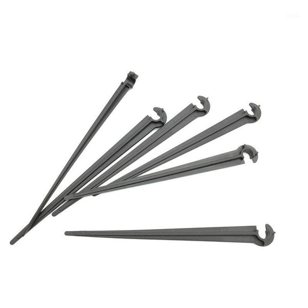 

400 pcs 1/4 '' hose holder black plastic bracket 11cm used for fixing the 4 / 7mm drip irrigation tubing pipe1