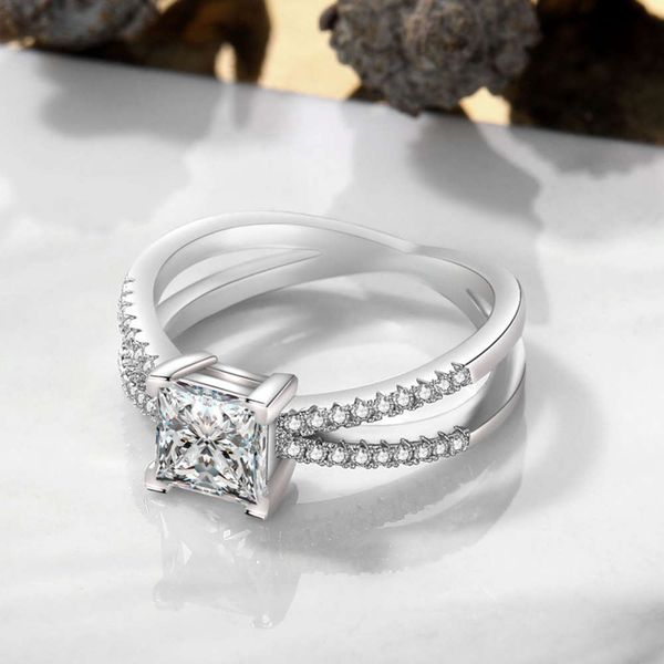 

luxurys designers fashion jz410 princess square diamond cross set ring women's simulation diamond ring about 75 points, Silver