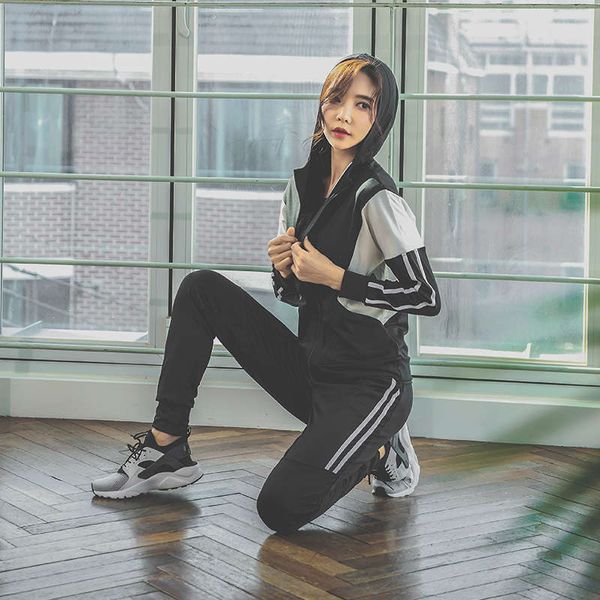 

autumn and winter large size fitness suit women loose fat mm running gym exercise fast dry fashion yoga clothes show thin, Gray