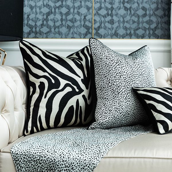 Luxo lance sofá almofada decorativa fronha elegante nórdica para cama de cadeira 30 * 45 * 50 preto xebra dourada xadrez 220309