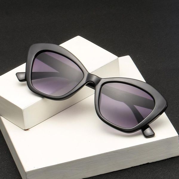 

new fashion brand colors transparent seas sunglasses women luxury designer sun glasses oval frame sunglasses, White;black