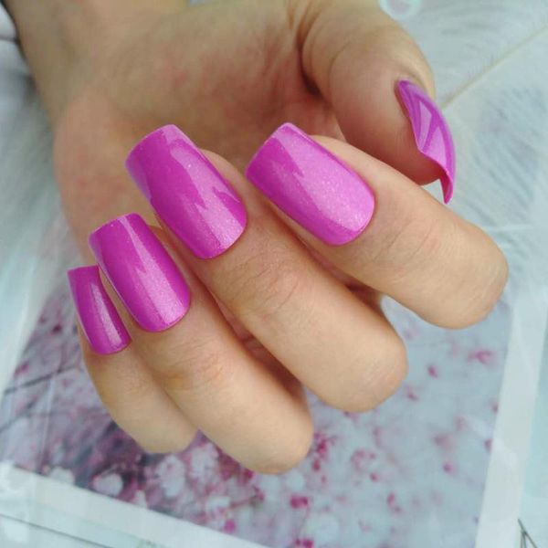 

24pcs multicolor glossy rose red medium-length flat false nails with design diy full coverage female finger manicure tool, Red;gold