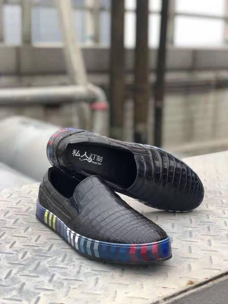 

2020 new design 100% genuine real crocodile skin black color men shoe sneaker with colorful shoe base side lines, inside cow