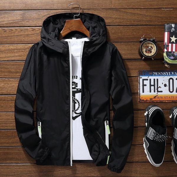 

2020 ultra-light men's summer hooded jacket super-thin breathable quick-drying windbreaker coat beach sunscreen casual jackets1, Black;brown