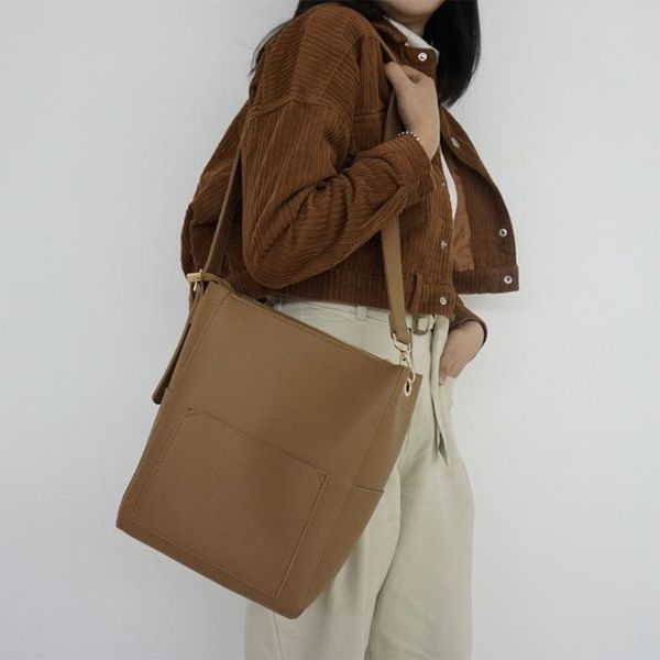 

fashion crossbody bag for women large capacity ladies shoulder bags leather bags for women simple and versatile lady bucket bag