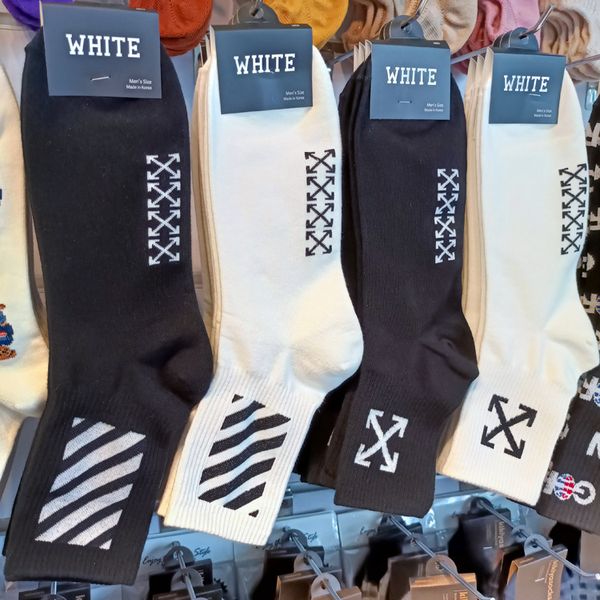 

2021 short sport socks street style stripe sports basketball socks for men and ms four kinds of color 5pcs/lot, Black