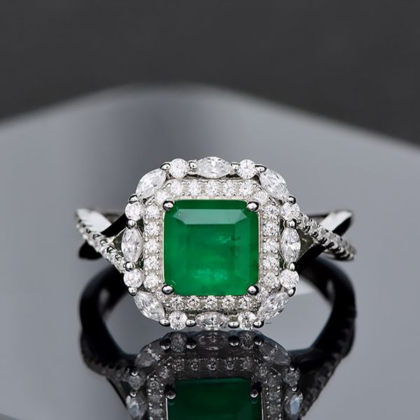 

100% 925 sterling silver wedding rings for women sparkling high carbon diamond created moissanite emerald fine jewelry, Slivery;golden