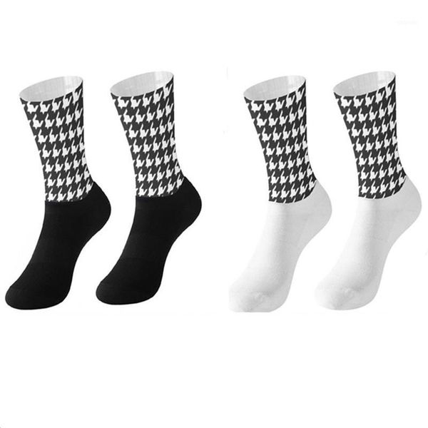 

sports socks anti slip seamless men professional brand sport breathable road bicycle outdoor cycling sock1, Black