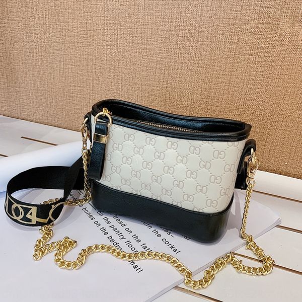 

small fragrance chain girl 2020 new fashion embossed bucket bag perfume versatile one shoulder straddle straddle bag cz2vs